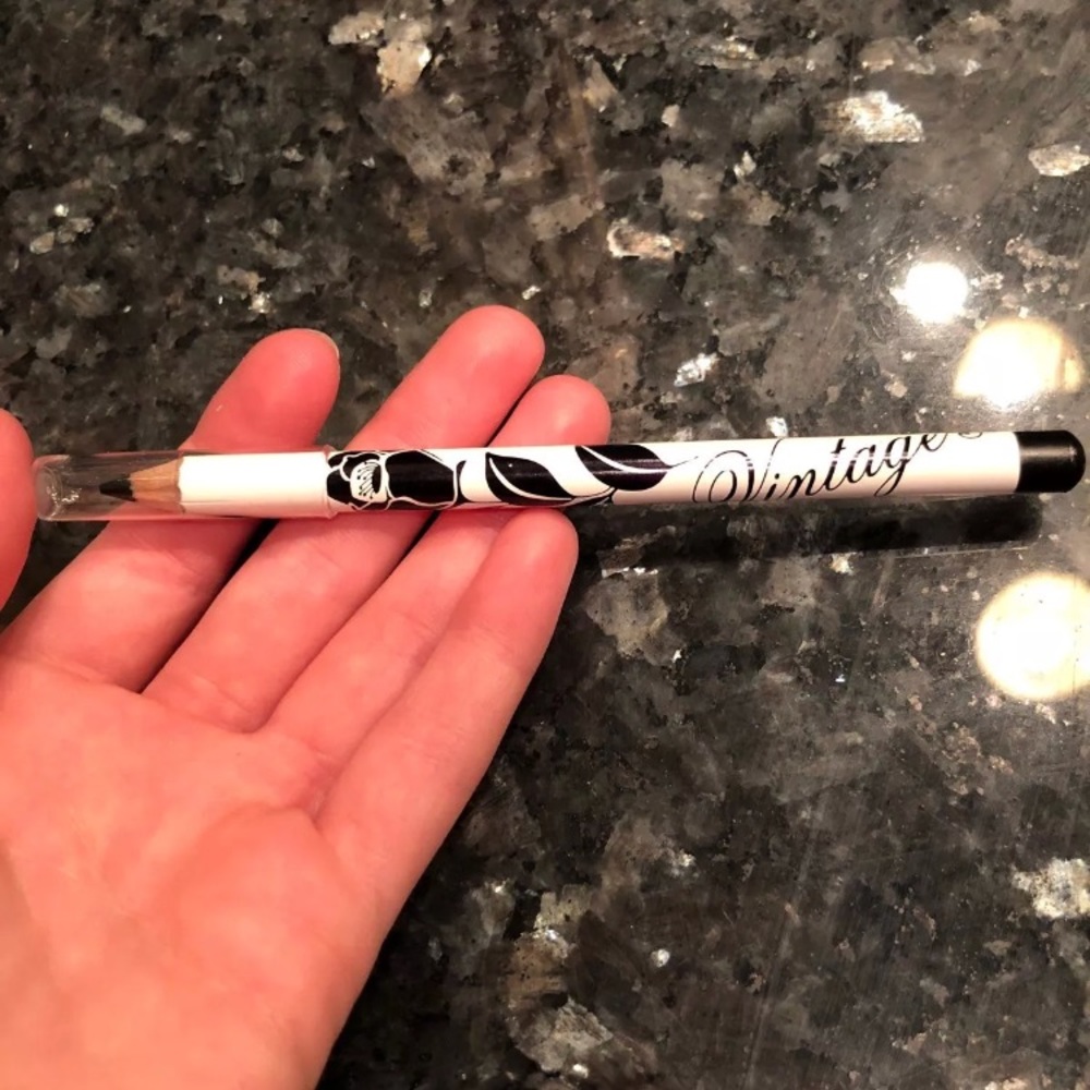 Vintage black eye liner pencil